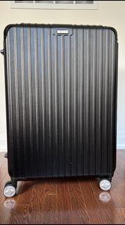 90% NEW 29-INCH BRAND LUGGAGE  (BLACK COLOR ) $100