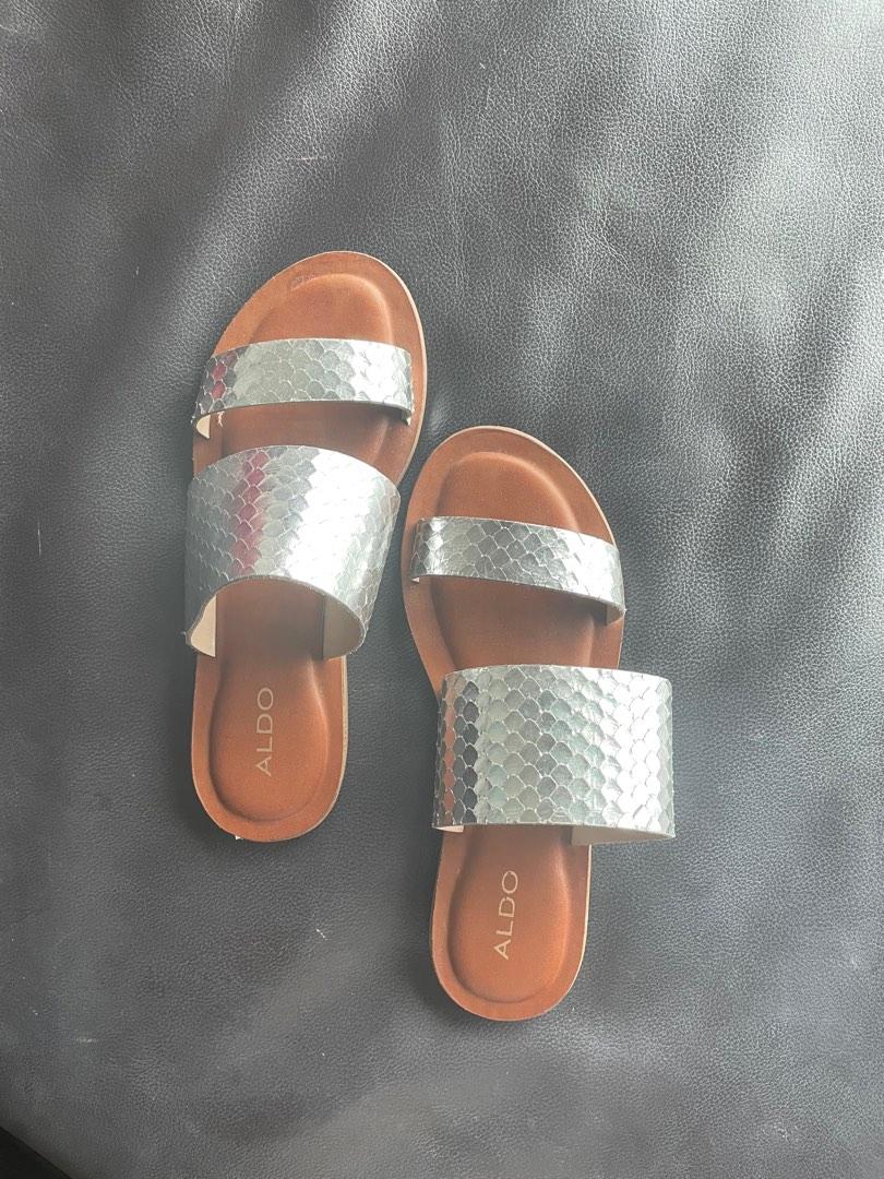 ALMOST NEW ALDO slip on sandals in silver