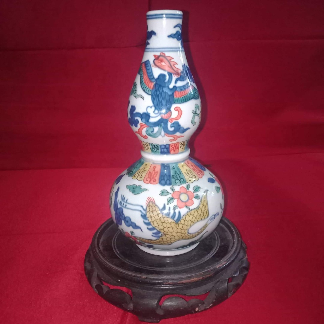 Antique multicolored double gourd Ming vase, Furniture & Home Living