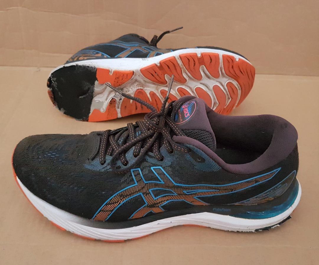 Asics casual shoes 8.5 top