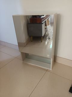 （分類：）位於 。 由 malaucat 提交（商品編號 1181387486，圖片 1）。簡介： 。