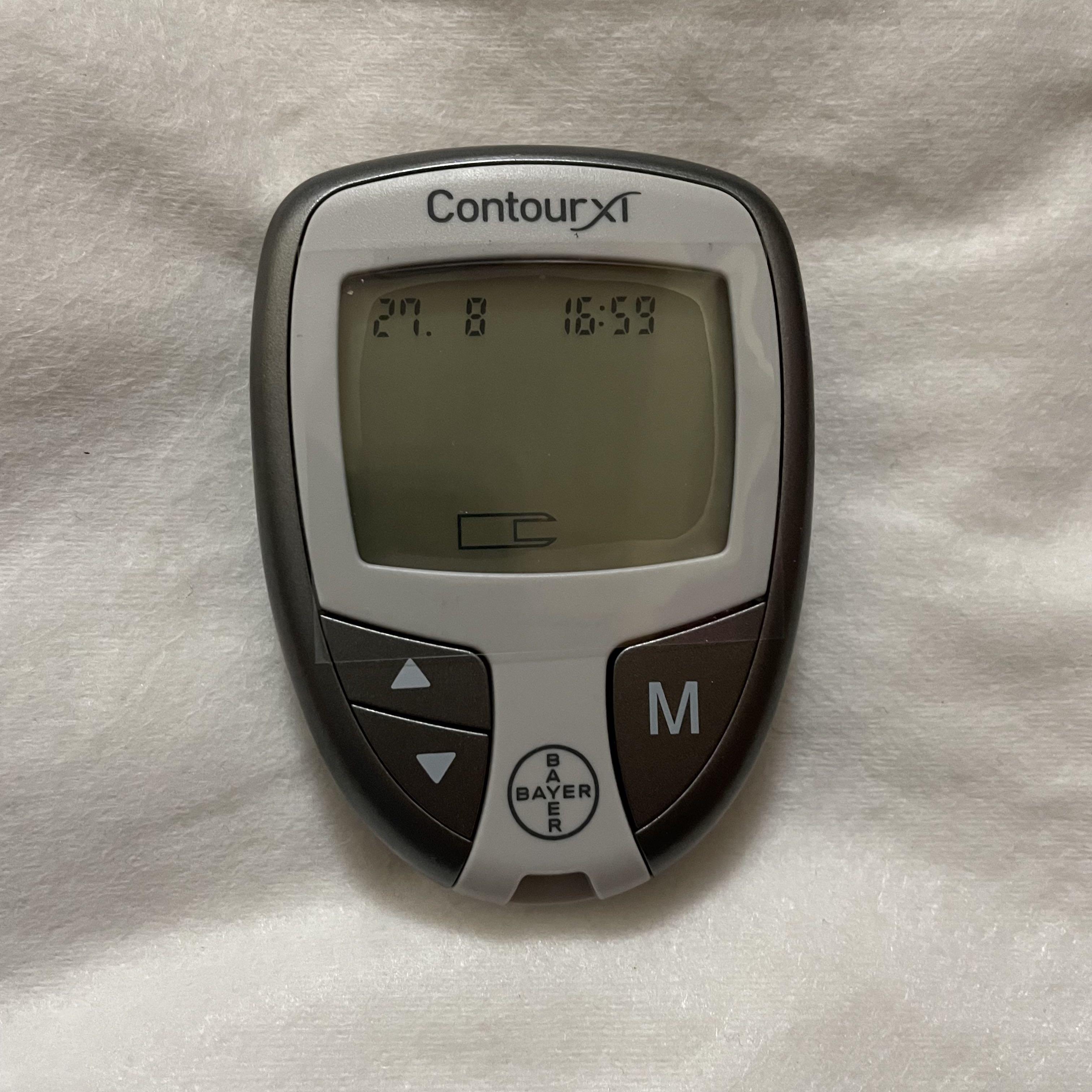 Bayer Contour® XT blood glucose meter 血糖機, 健康及營養食用品, 醫療用品和工具 Carousell