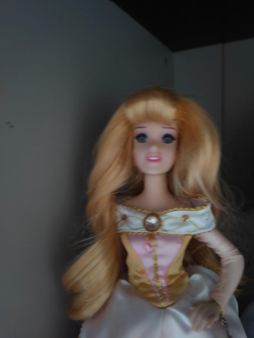 Rare Brass key disney aurora cinderella porcelain vintage doll, Hobbies