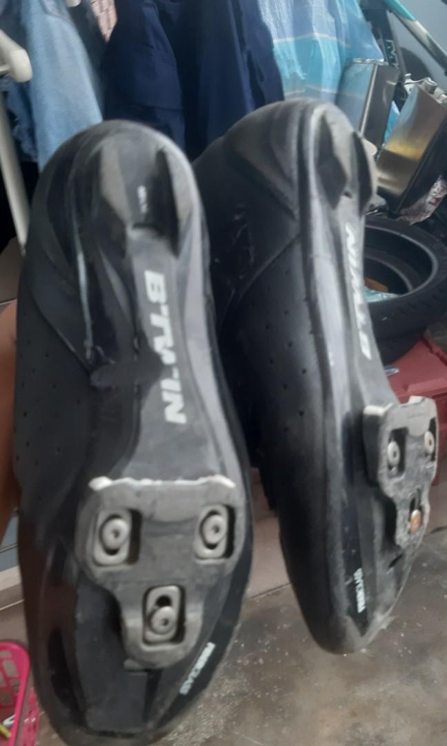 btwin cleats