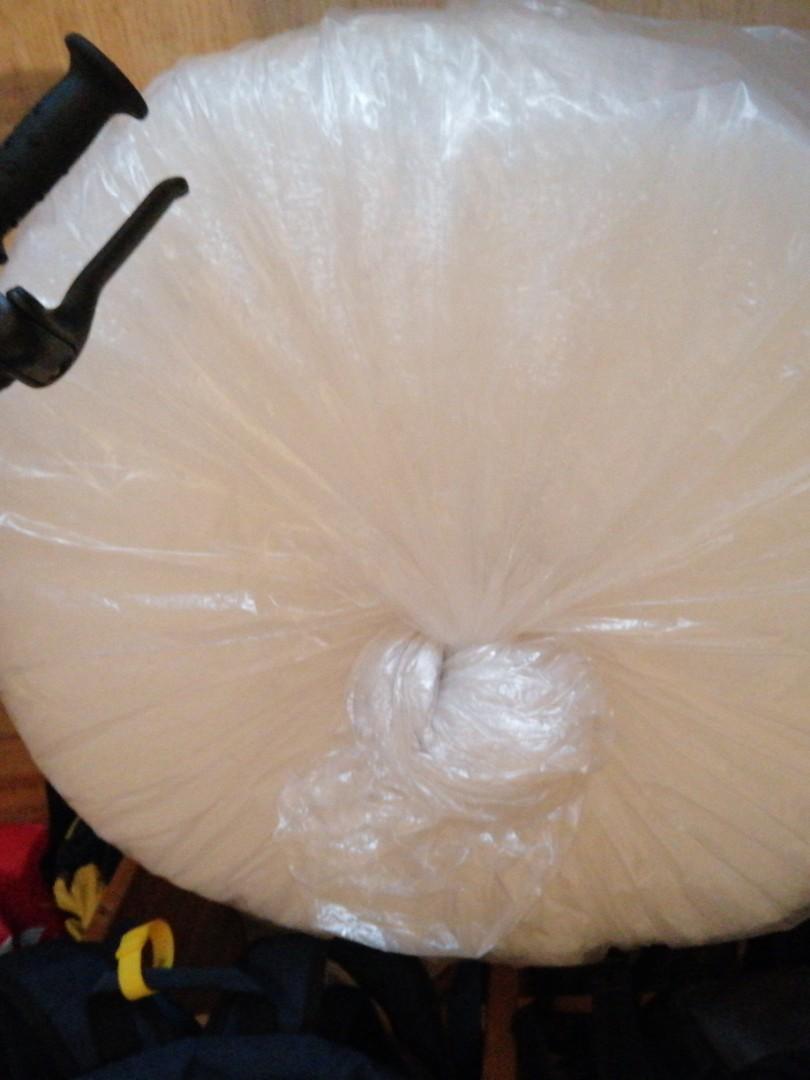 Bubble wrap (Category: Craft Supplies & Tools) located in Singapore. Submitted by dionfoo (Listing ID 1181298243, Image 2). Description: Bubble wrap in very bulk 20 inches x 280 meter Willing to sell at small quantities, pls offer or request..