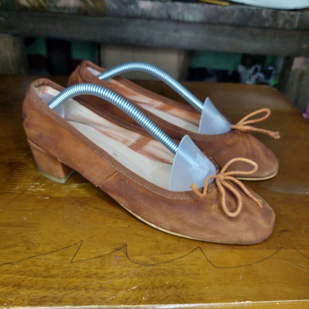 CALIN BROWN SANDALS SIZE 7.5 TO 8 WOMEN, Women's Fashion, Footwear, Sandals  on Carousell