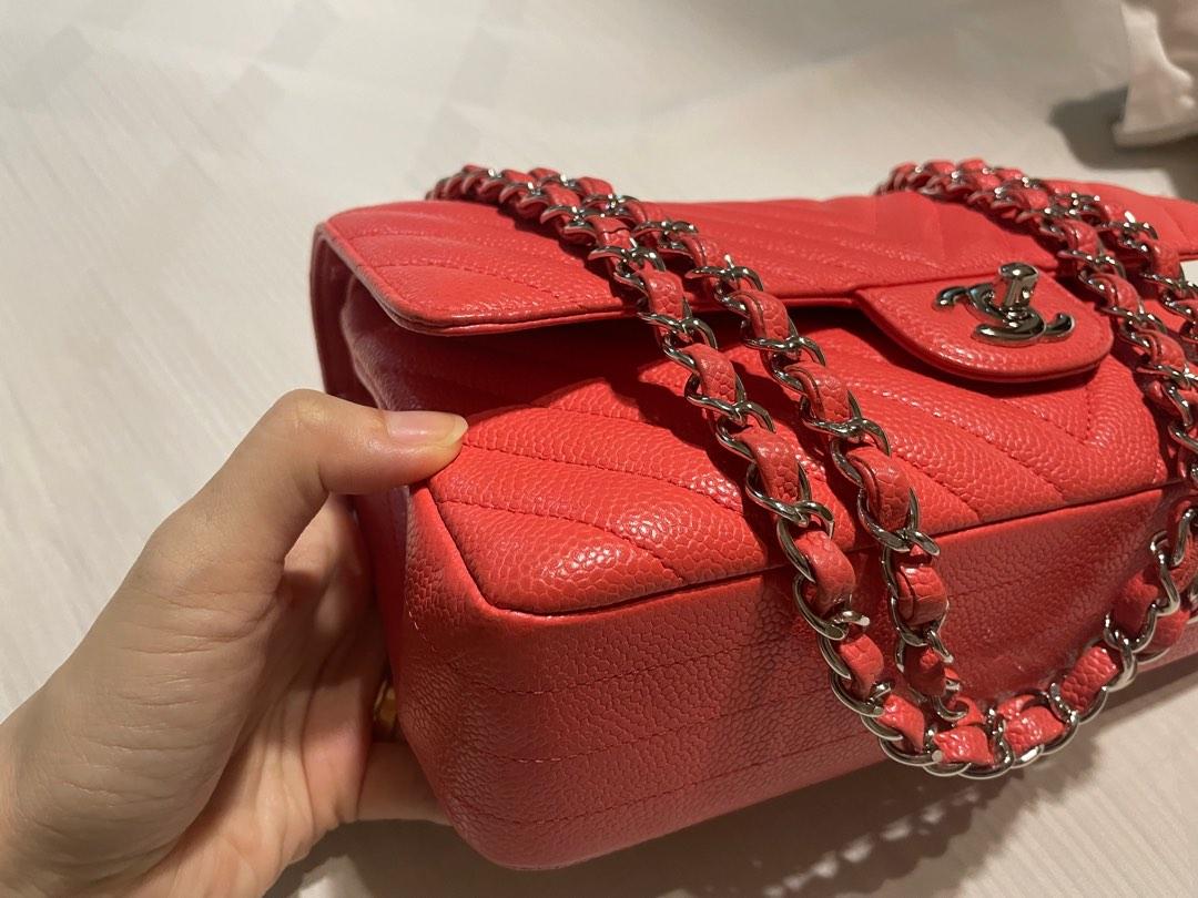 Chanel Classic Flap Medium, Luxury, Bags & Wallets on Carousell