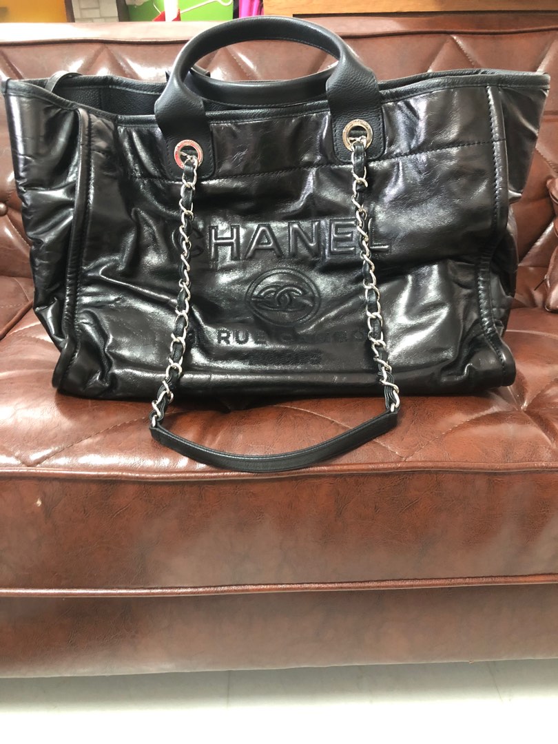 Chanel deauville hotsell tote black leather