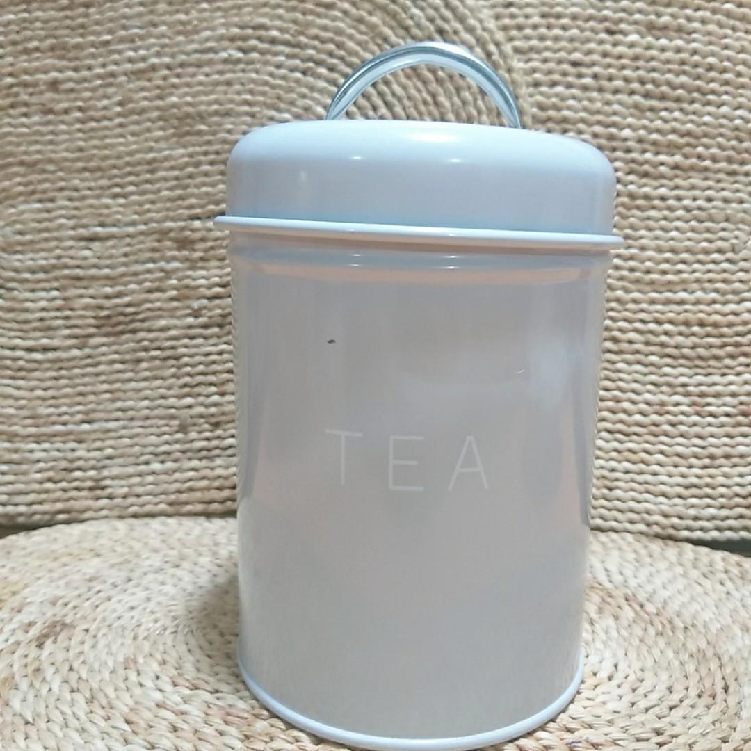 Classy Grey Minimalist Tea and sugar canister (Category: Coffee & Tea Tableware) located in Cavite. Submitted by wishie_collects (Listing ID 1181375313, Image 2). Description: Tea and sugar Set Color grey tea is lighter in color Both are clean pa sa loob Sugar is like new Tea has a tiny paint chip lang Airtight lid.