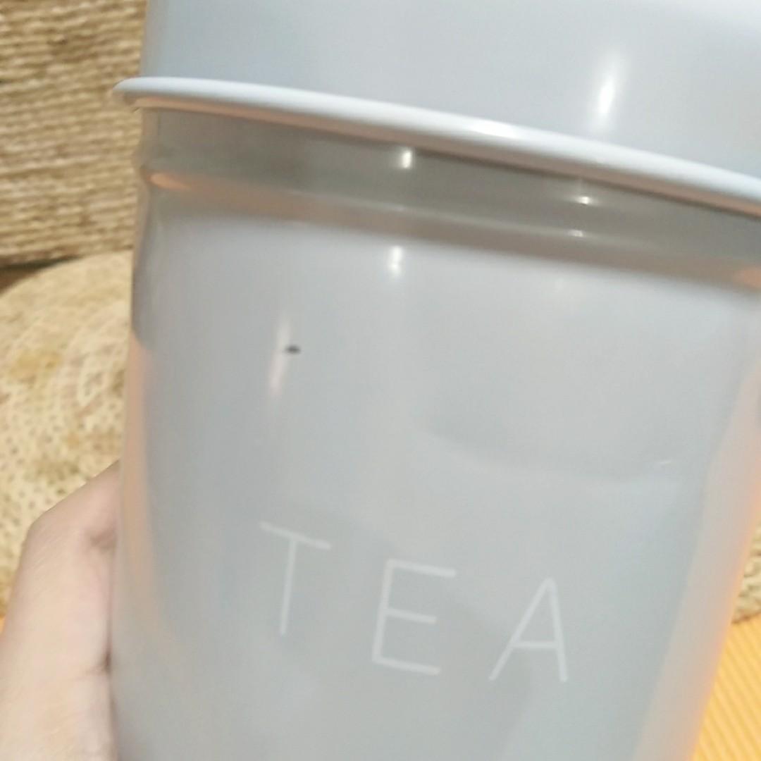 Classy Grey Minimalist Tea and sugar canister (Category: Coffee & Tea Tableware) located in Cavite. Submitted by wishie_collects (Listing ID 1181375313, Image 3). Description: Tea and sugar Set Color grey tea is lighter in color Both are clean pa sa loob Sugar is like new Tea has a tiny paint chip lang Airtight lid.