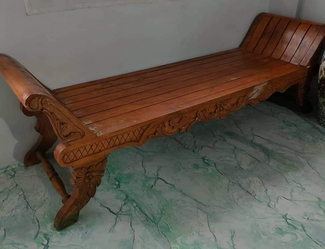 Cleopatra chair price store