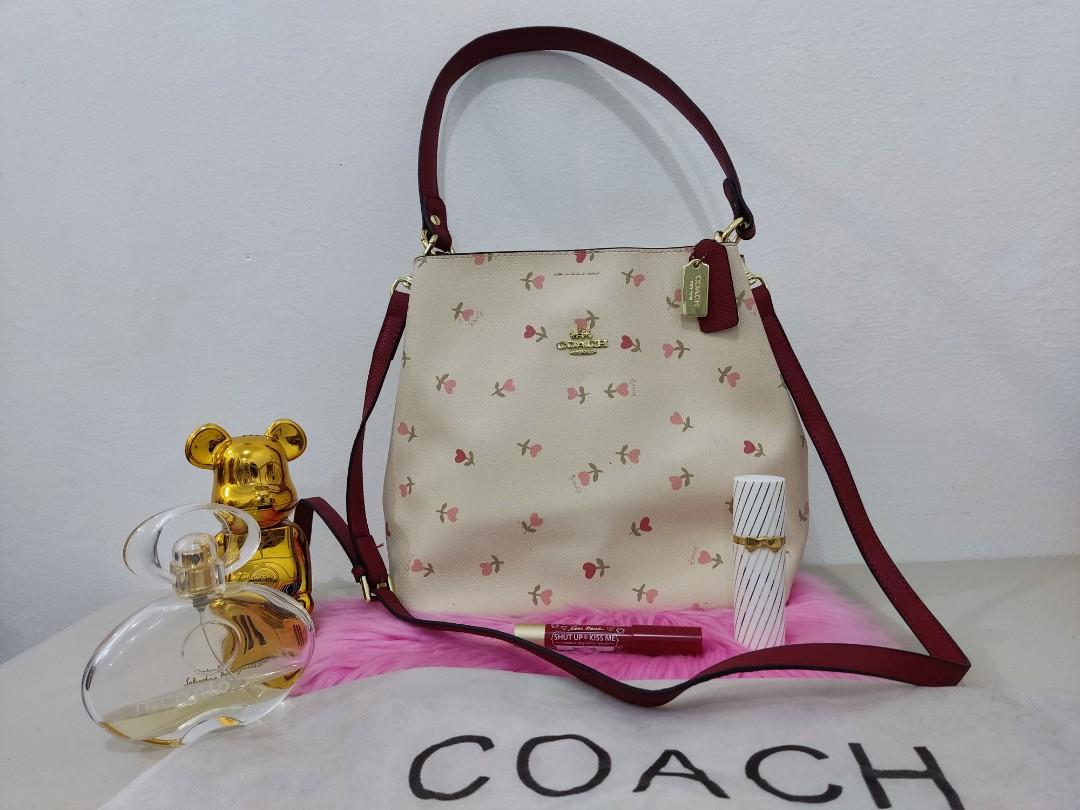 coach bag, Women's Fashion, Bags & Wallets, Crossbody Bags on Carousell
