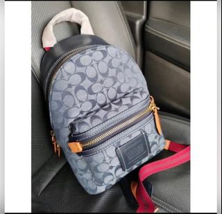 (Category: ) located in . Submitted by bagtobags (Listing ID 1181480781, Image 1). Description: .