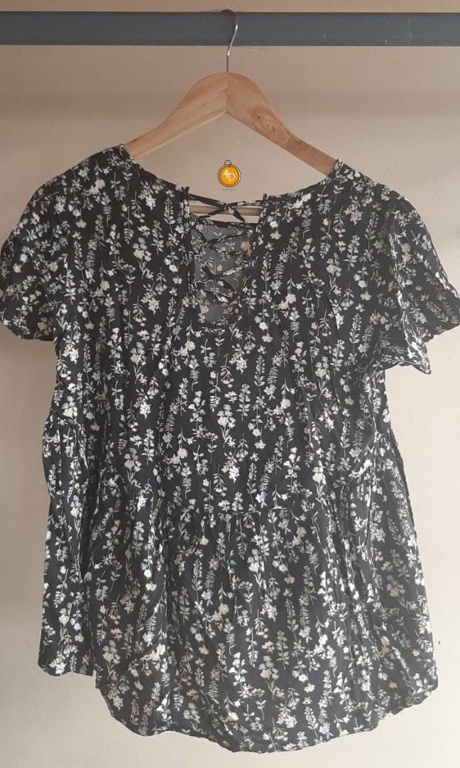 Crissa Floral Blouse, Women's Fashion, Tops, Blouses on Carousell