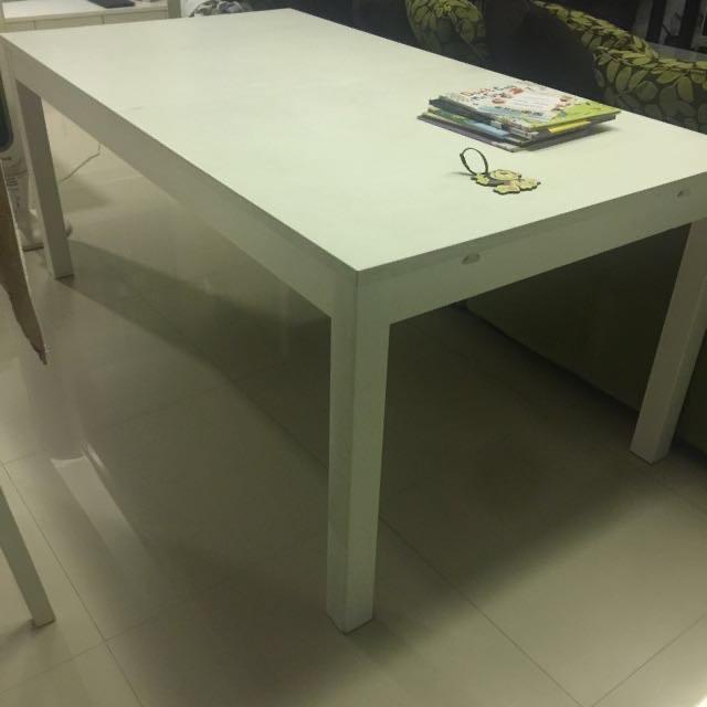 Dinner Table (Category: Tables & Sets) located in Singapore. Submitted by bestalan322 (Listing ID 88856697, Image 2). Description: Dinner table .