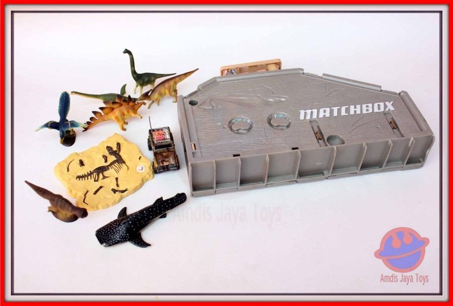 Matchbox jurassic world portable harbor online rescue playset