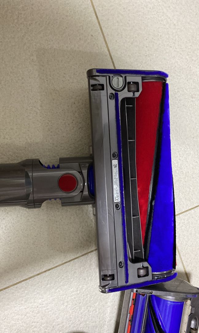 Dyson vacuum head never use before, Furniture & Home Living, Cleaning