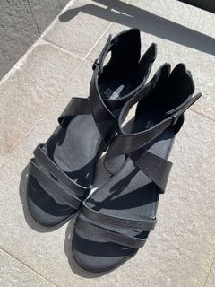 （分類：）位於 。 由 relocating_in_oct 提交（商品編號 1181386554，圖片 1）。簡介： 。