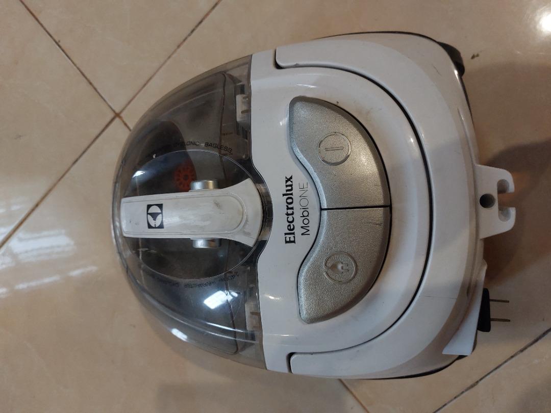 Electrolux Bagless Vacuum, TV & Home Appliances, Vacuum Cleaner