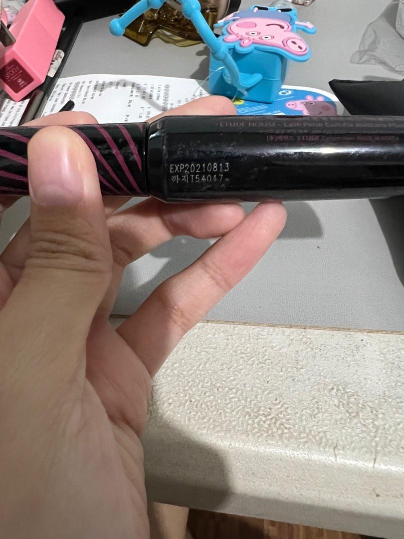 Etude House Curl Fix in Plum (Category: Makeup) located in Muntinlupa City. Submitted by _ccallan2 (Listing ID 1181479924, Image 3). Description: Only swatched a few times 😭 bought over the pandemic as an impulse buy lol. Already expired..