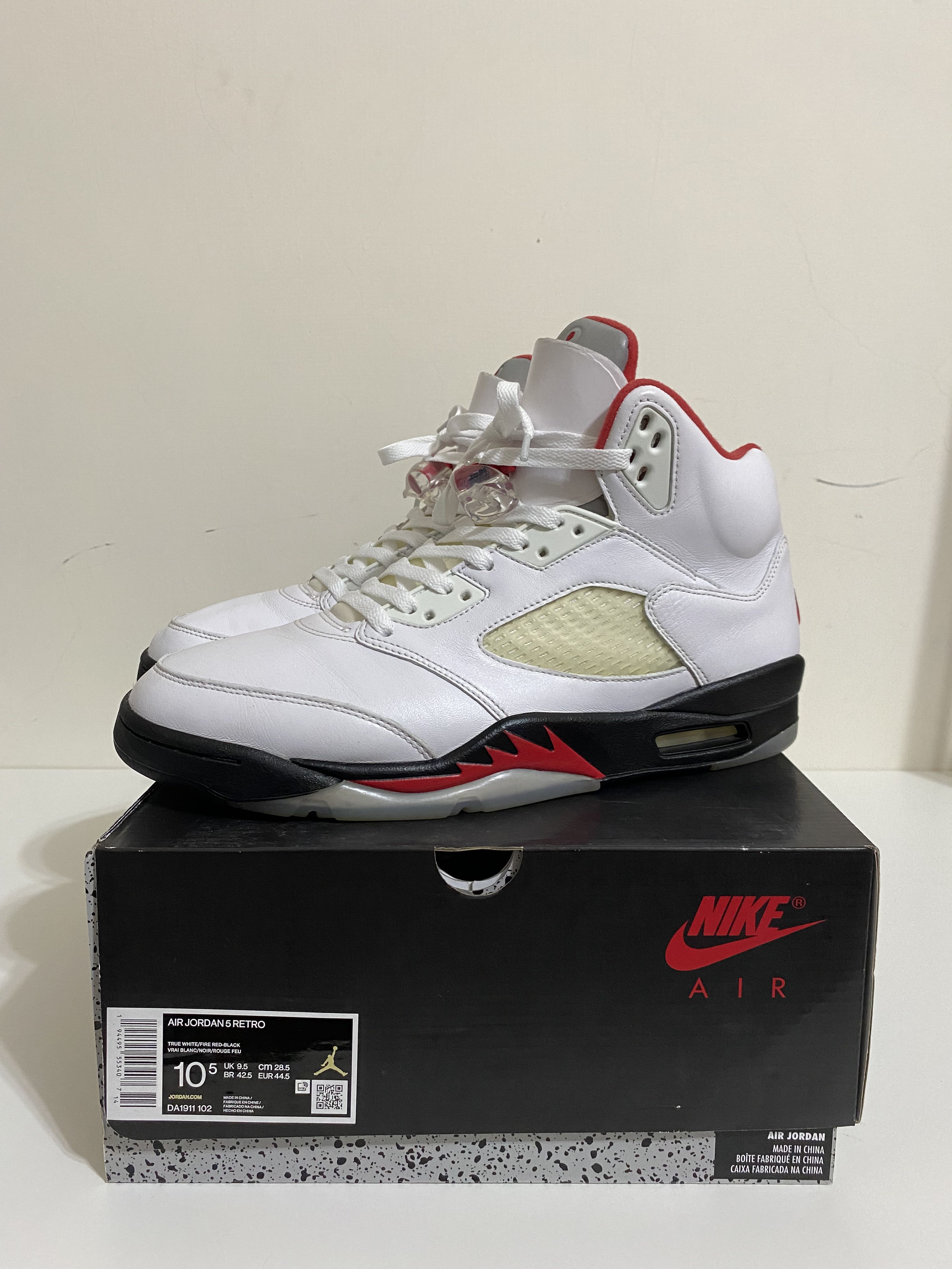 Fin-1.】Nike Air Jordan 5 Retro Fire Red Silver Tongue, 他的時尚