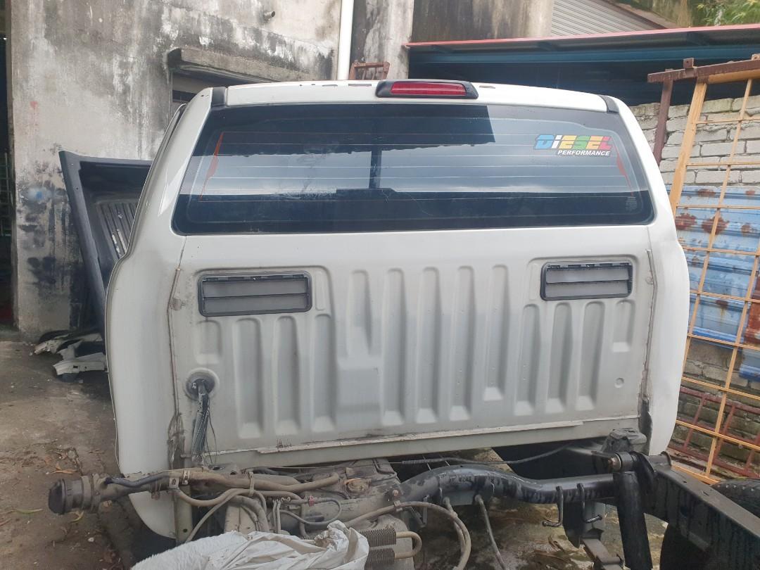 Ford Ranger Rear Windscreen, Auto Accessories on Carousell