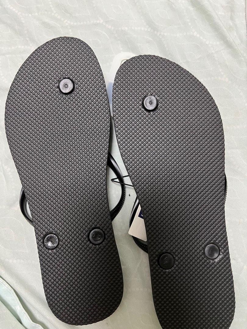 GAP Slippers, Women's Fashion, Footwear, Slippers and slides on Carousell