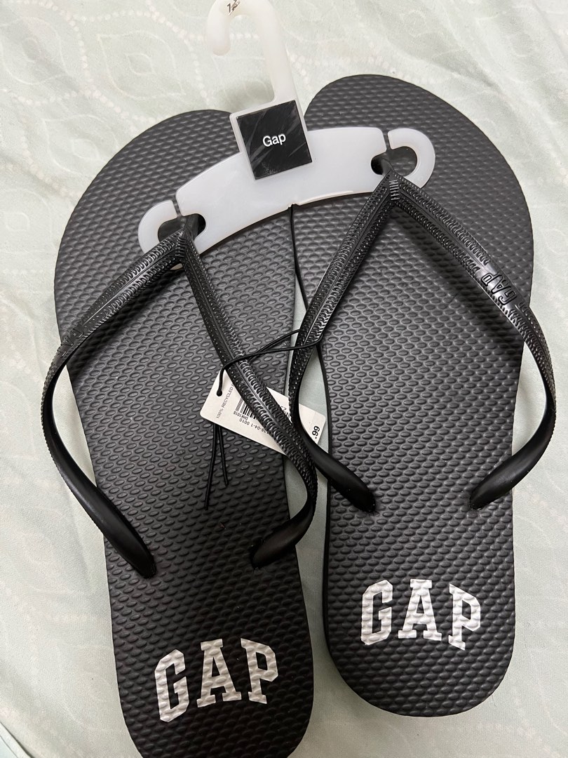 GAP Slippers, Women's Fashion, Footwear, Slippers and slides on Carousell