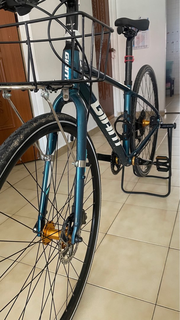 Giant Escape 1, Sports Equipment, Bicycles & Parts, Bicycles on Carousell
