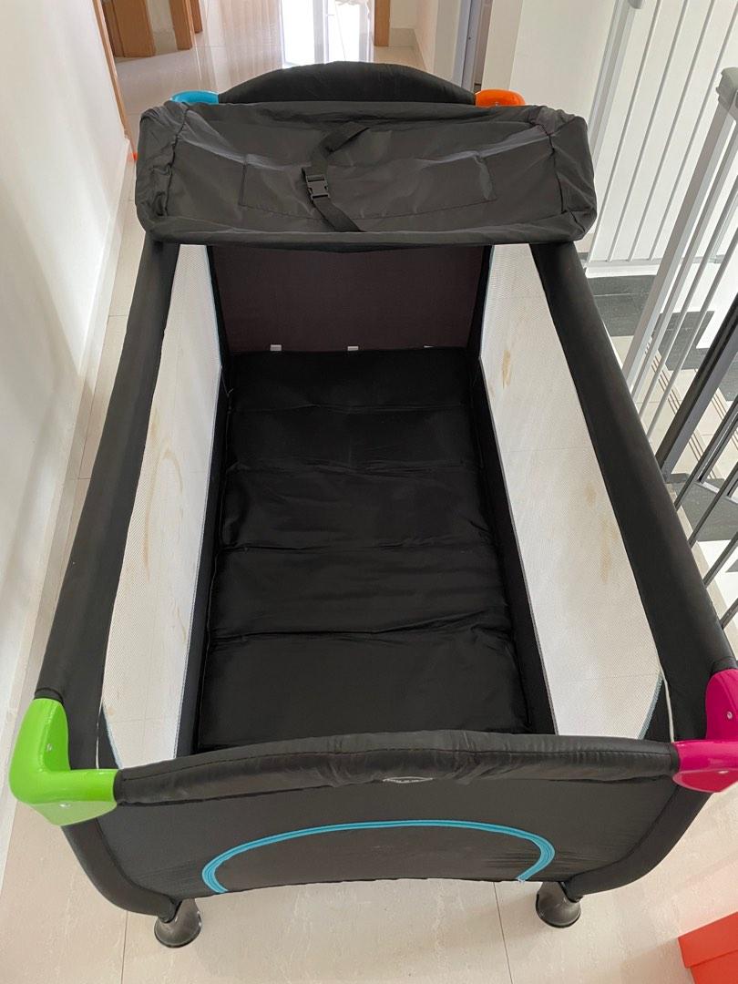 Hauck travel cot with portable mattress, Babies & Kids, Baby Nursery