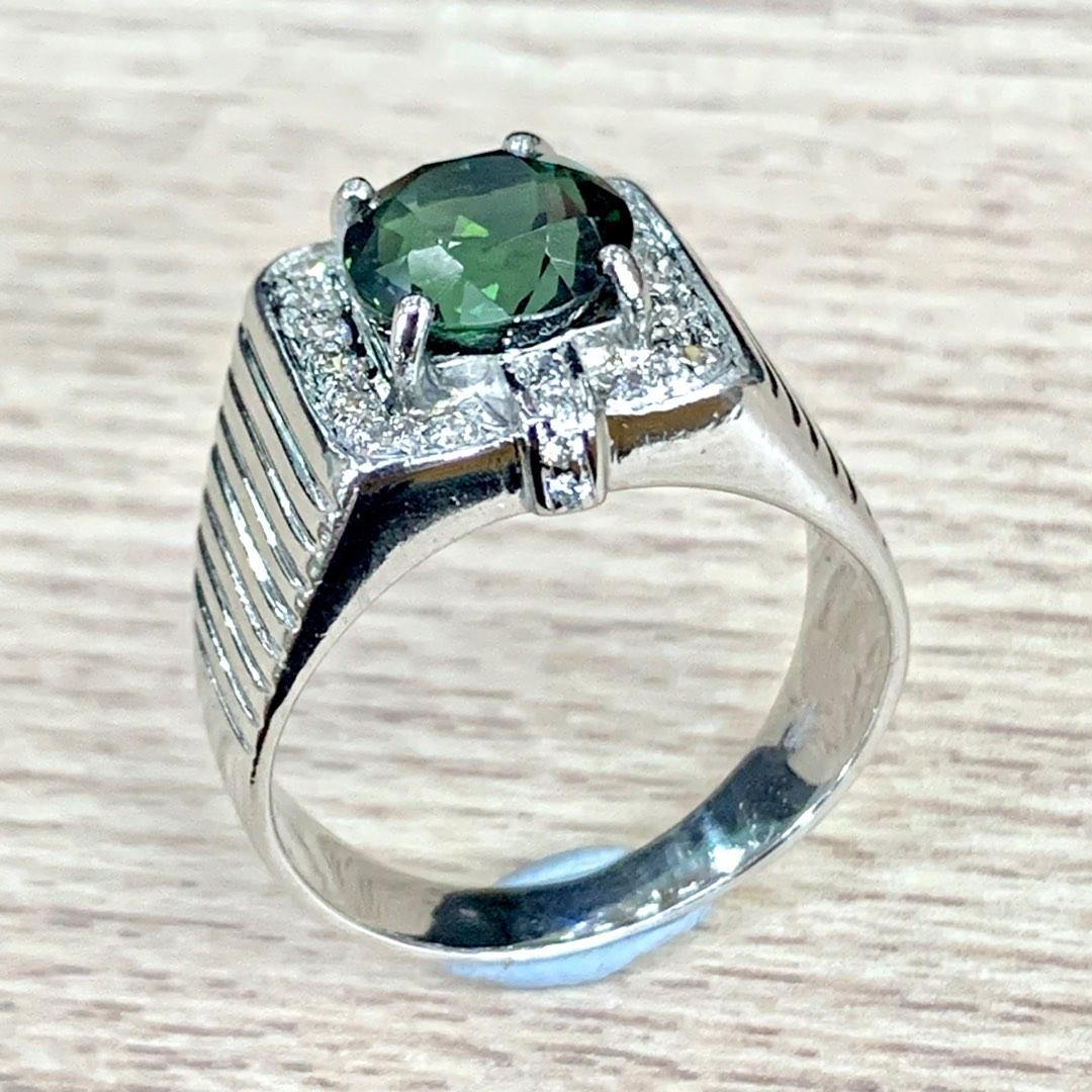 JE Green Tourmaline Ring with Diamonds