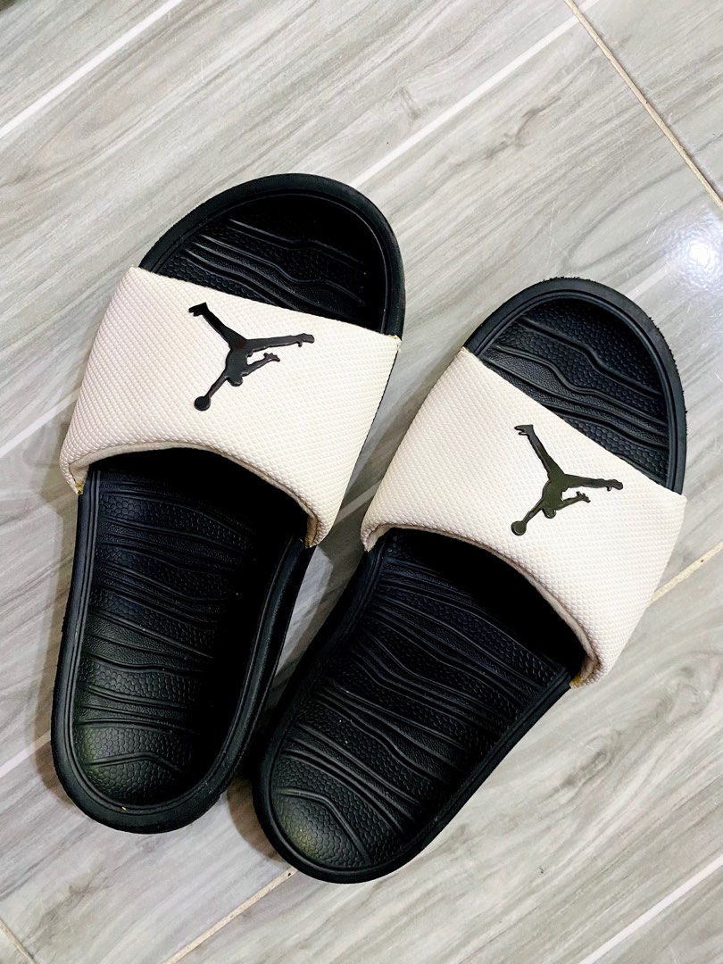 Jordan Slide, Women's Fashion, Footwear, Slippers and slides on Carousell
