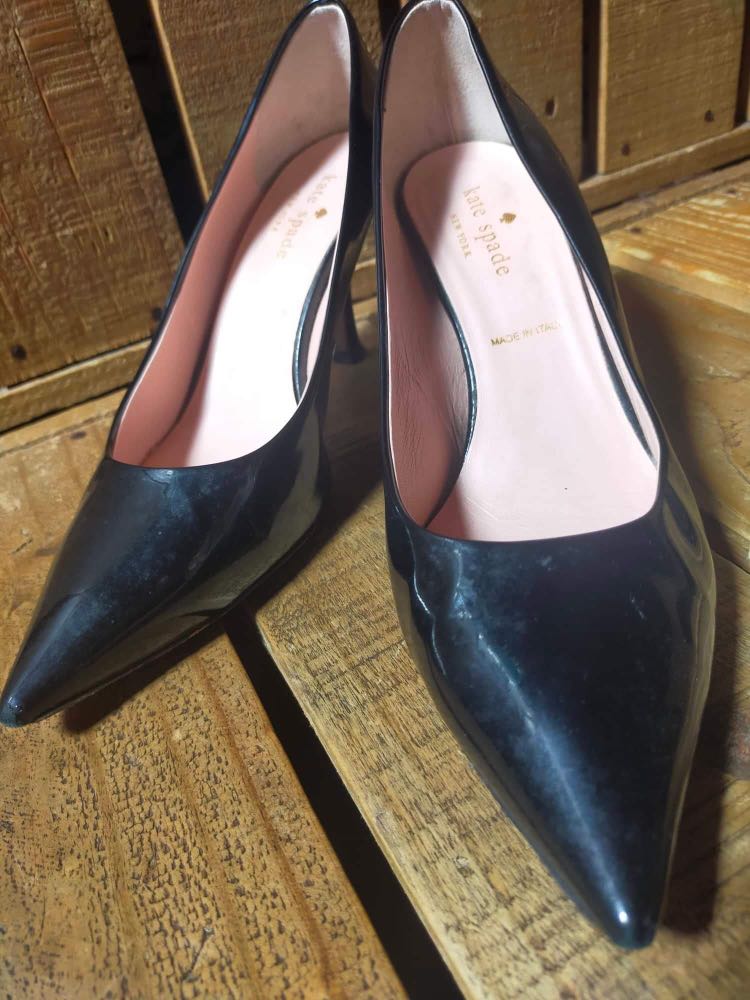 Kate spade black patent leather pumps clearance