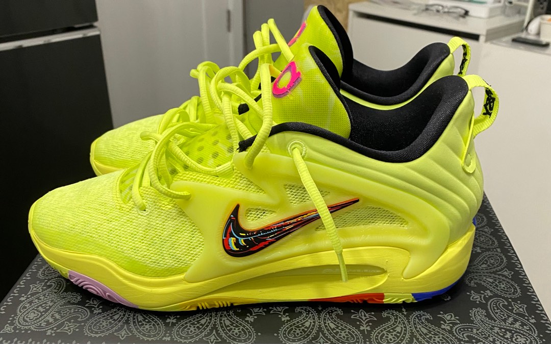 kd 15 yellow green