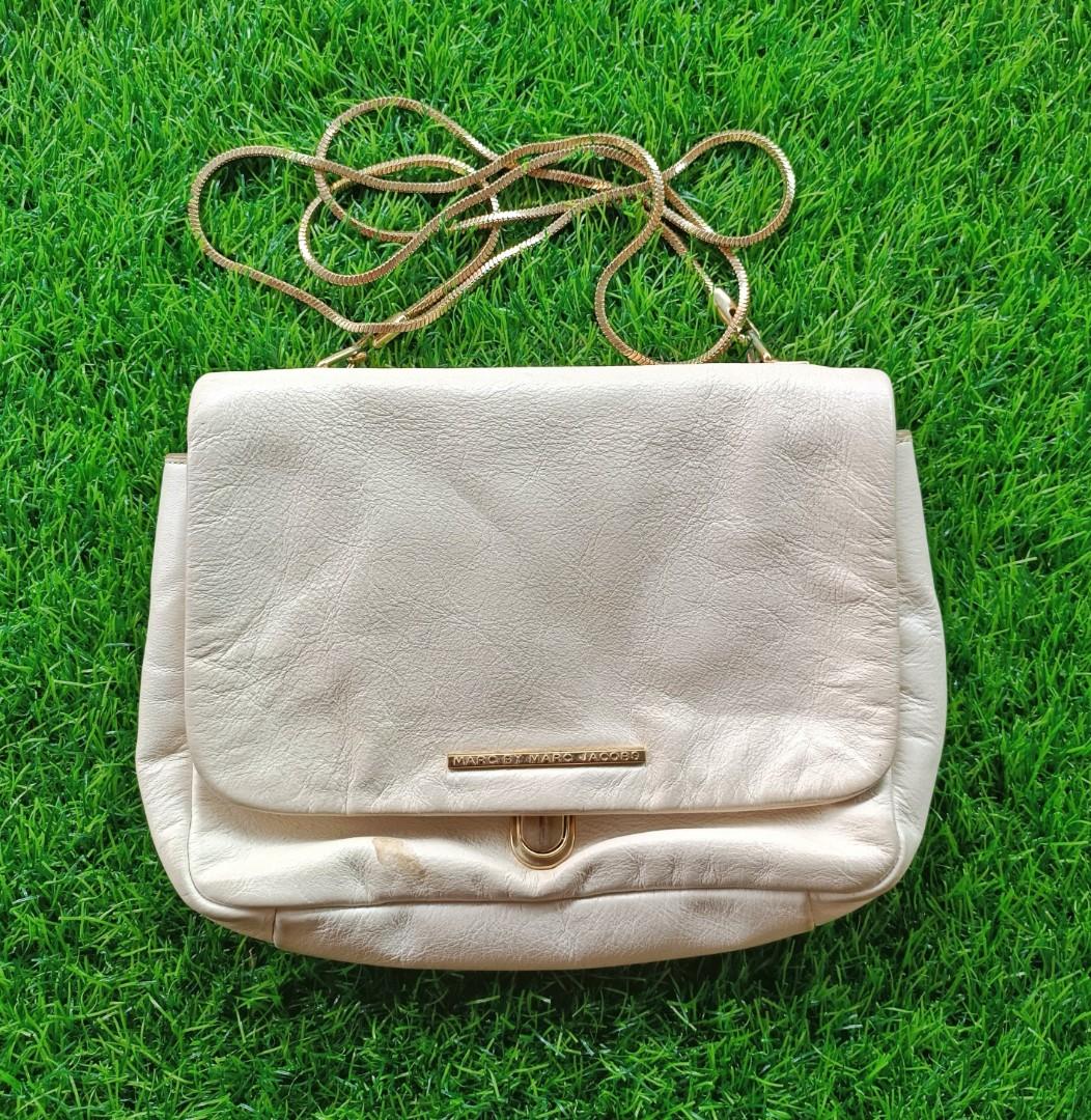 Marc Jacobs Sling Bag, Women's Fashion, Bags & Wallets, Cross-body Bags on  Carousell