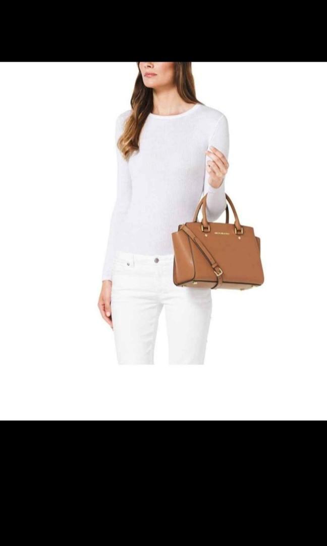 MICHAEL KORS SELMA BEIGE HANDBAG IN MEDIUM Luxury Bags Wallets on Carousell