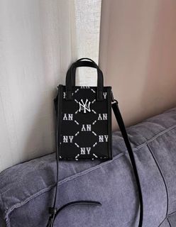 （分類：）位於 。 由 _sully. 提交（商品編號 1181406792，圖片 1）。簡介： 。