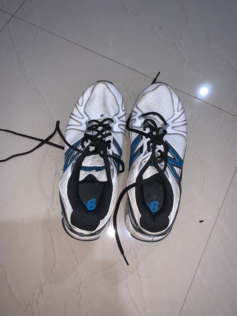 white new balance basketball shoes