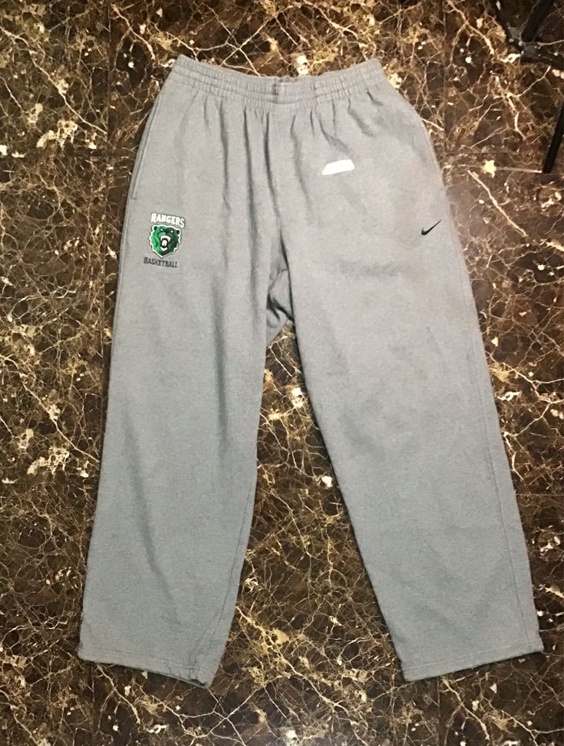 Nike Jogging Pants, Men's Fashion, Bottoms, Joggers on Carousell