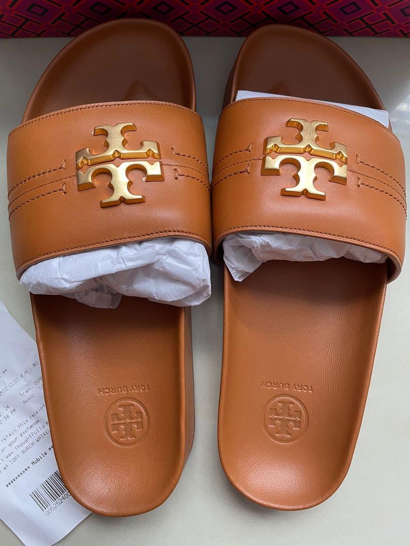 Unboxing my new tory burch slippers. This is in the color “petunia” i