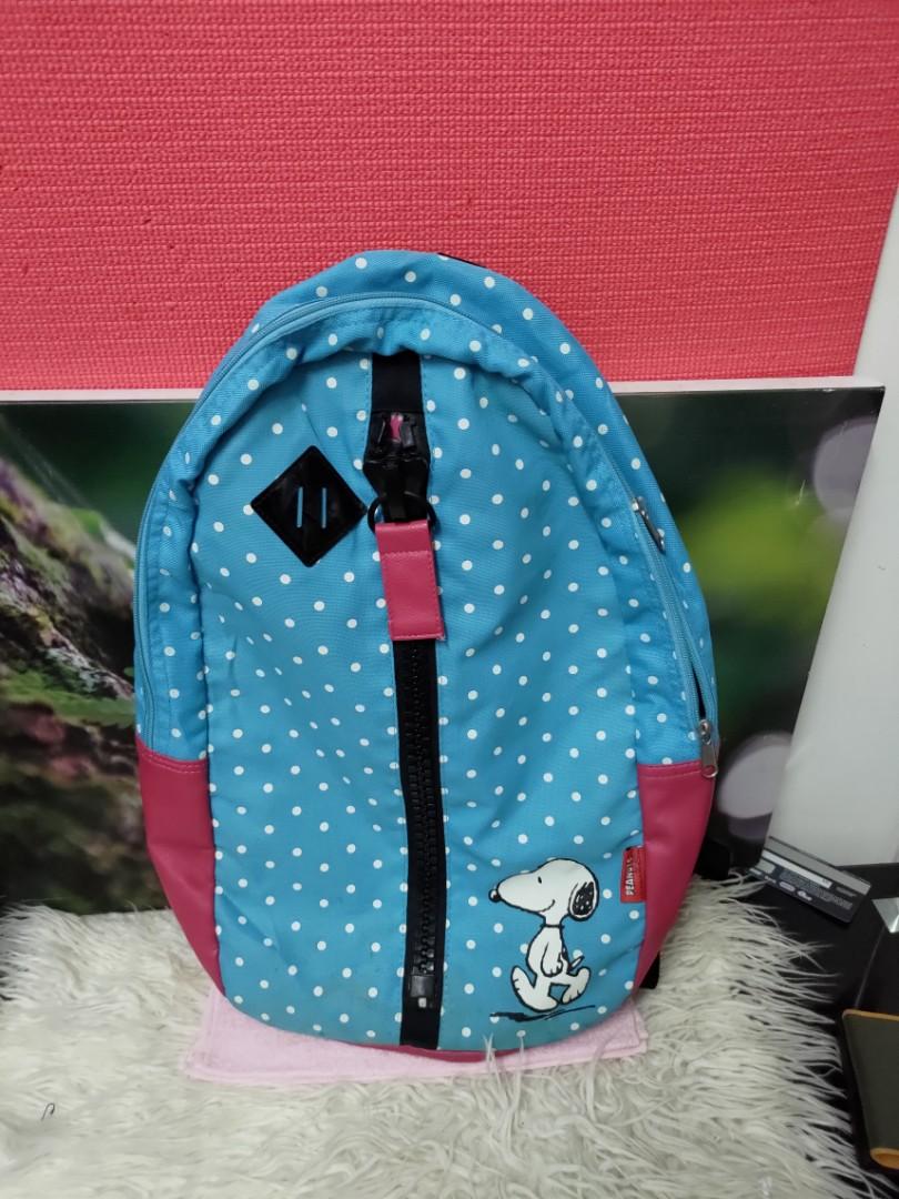 Peanuts backpack, Women's Fashion, Bags & Wallets, Backpacks on Carousell