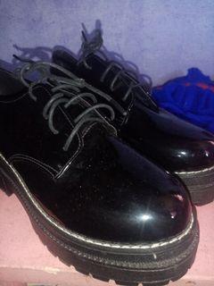 Platform oxford black shoes