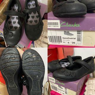 Preloved: Clarks Black shoes for kids
