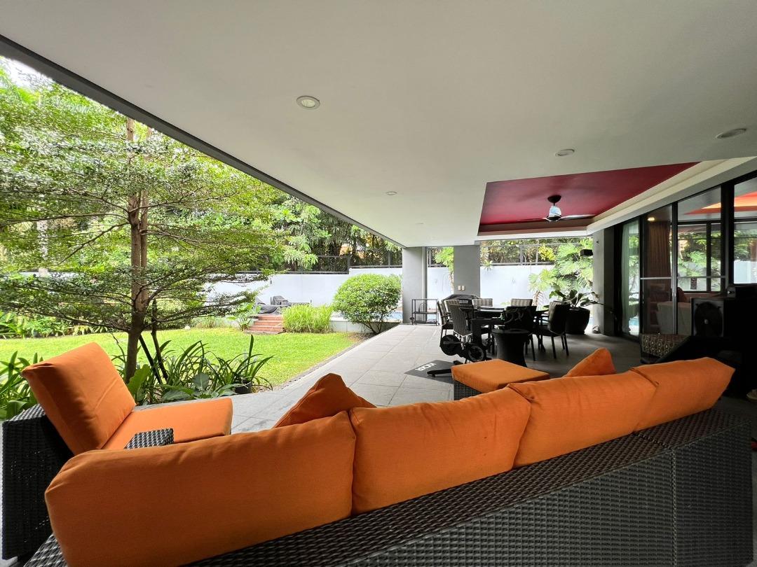 ayala-alabang-village-aav-modern-house-with-pool-and-garden-for-sale