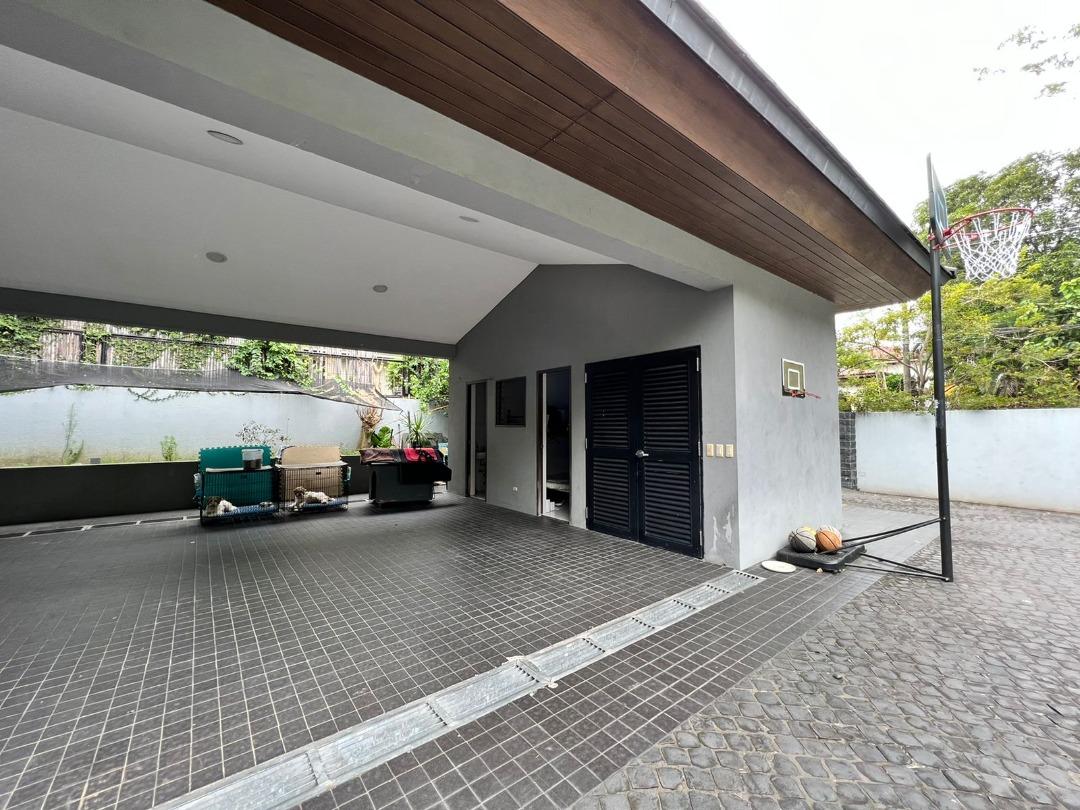 Ayala Alabang Village AAV Modern House with Pool and Garden for Sale