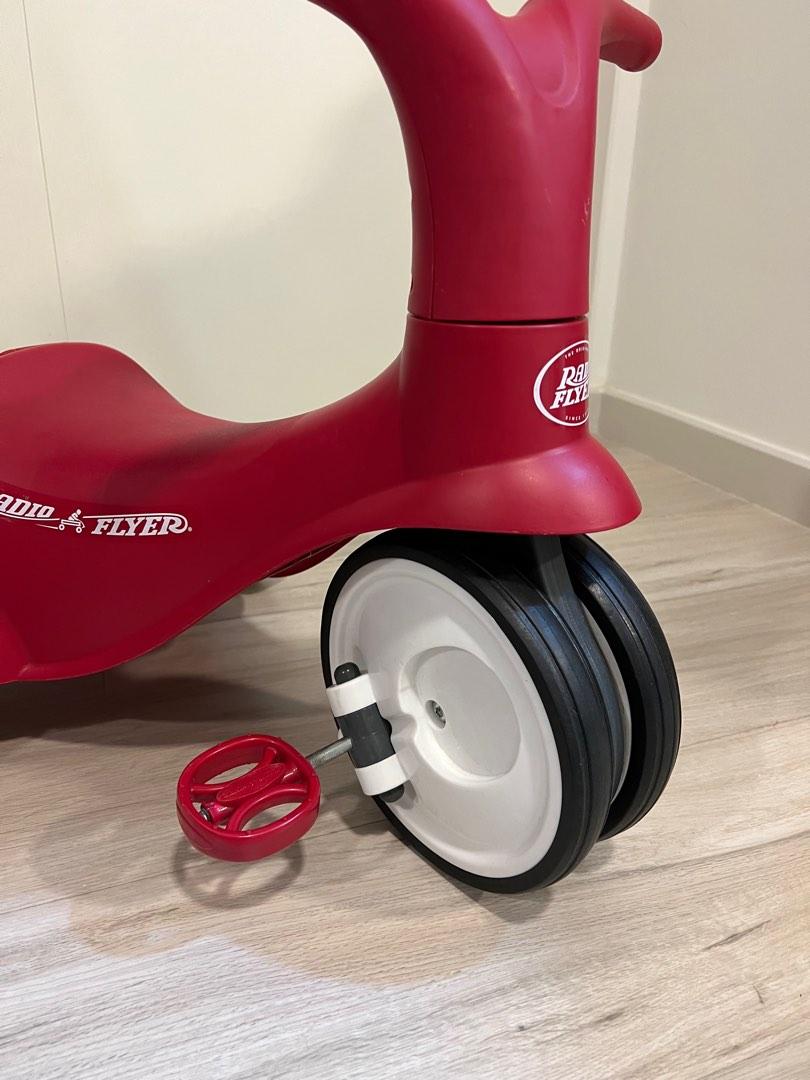 Radio Flyer Scoot 2 Pedal Scooter / Bike, Babies & Kids, Going Out