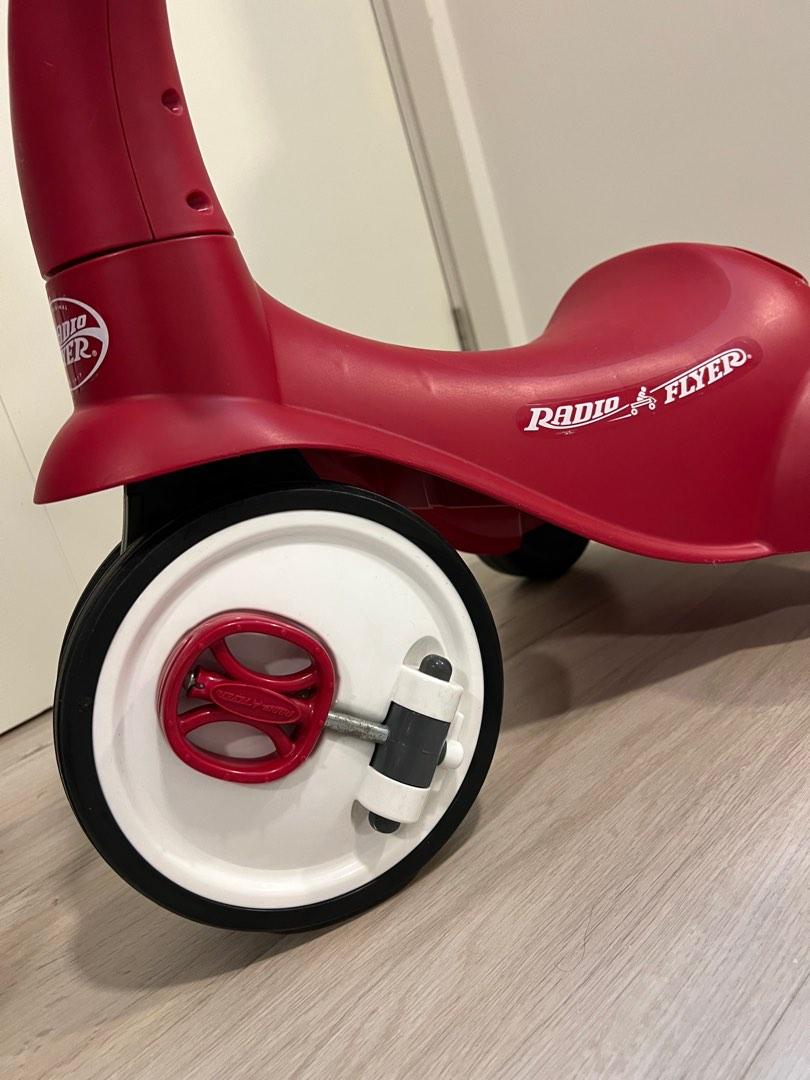 Radio Flyer Scoot 2 Pedal Scooter / Bike, Babies & Kids, Going Out