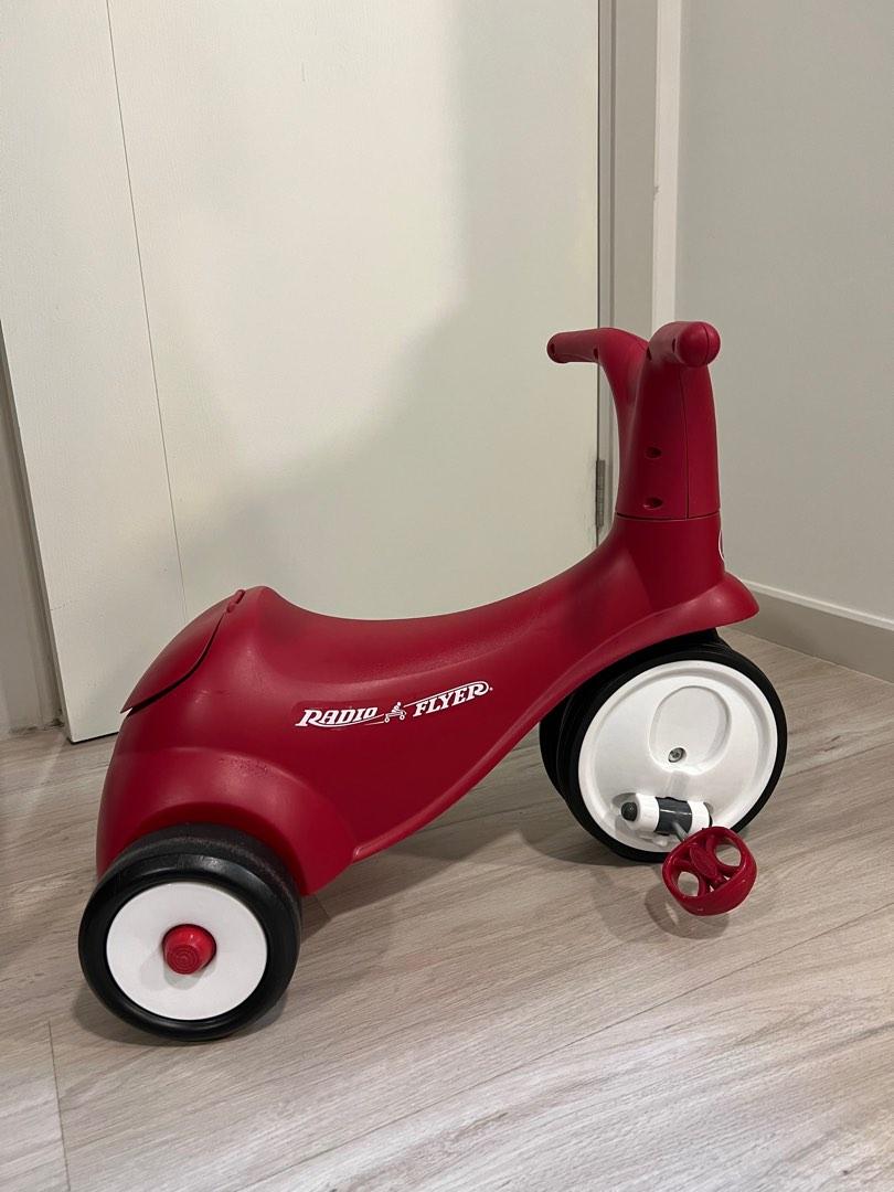Radio Flyer Scoot 2 Pedal Scooter / Bike, Babies & Kids, Going Out
