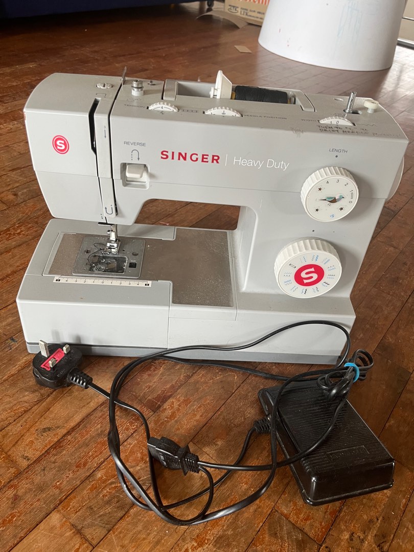 Singer 4423 Sewing Machine, TV & Home Appliances, Other Home Appliances
