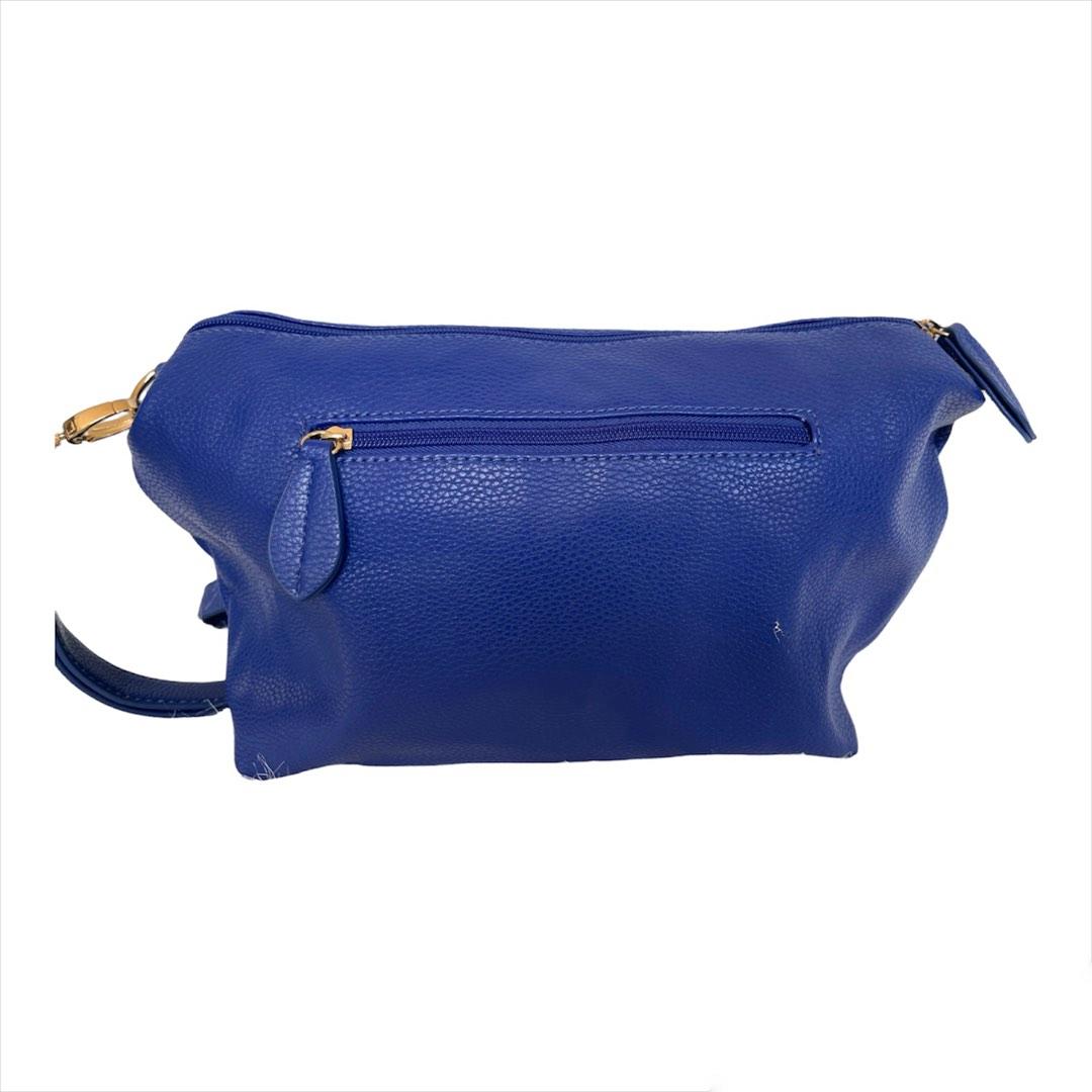 Steve Madden Grained Leather Bag (Category: Cross-body Bags) located in Cotabato. Submitted by littlestuff08 (Listing ID 1181511127, Image 2). Description: Description: Style: Bag Condition: Flaw: Small scratches. The white dots in the photo. But actually the bag itself is like new. Please check photos for more details) Size: Please check measurents in the photos Mine @ Php 780 Inclusion/s: None. Note: For Preowned/Used Items, please manage your 